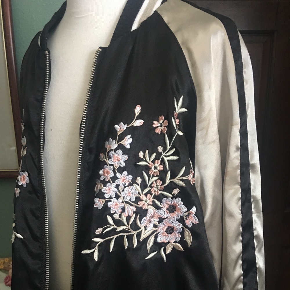 Wet seal bomber jacket ✨